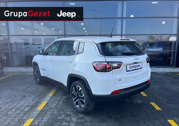 Jeep Compass cena 160500 przebieg: 5, rok produkcji 2024 z Szlichtyngowa małe 56